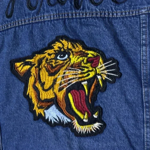 LOVE TREE Women’s Denim Embroidered Tiger Jacket - Picture 9 of 13